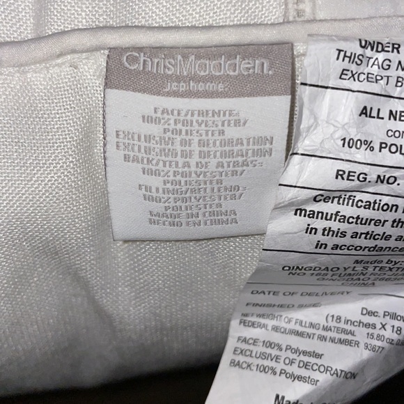 NWT Chris Madden Heirloom Embroidery White 18x18 throw accent decor pillow - Picture 8 of 10